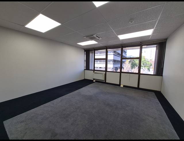 712M² OFFICE TO LET IN SANDTON CENTRAL